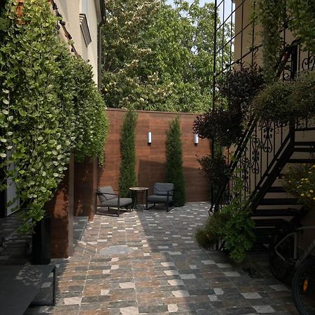 Hotel 77/5 à Chişinău Extérieur photo