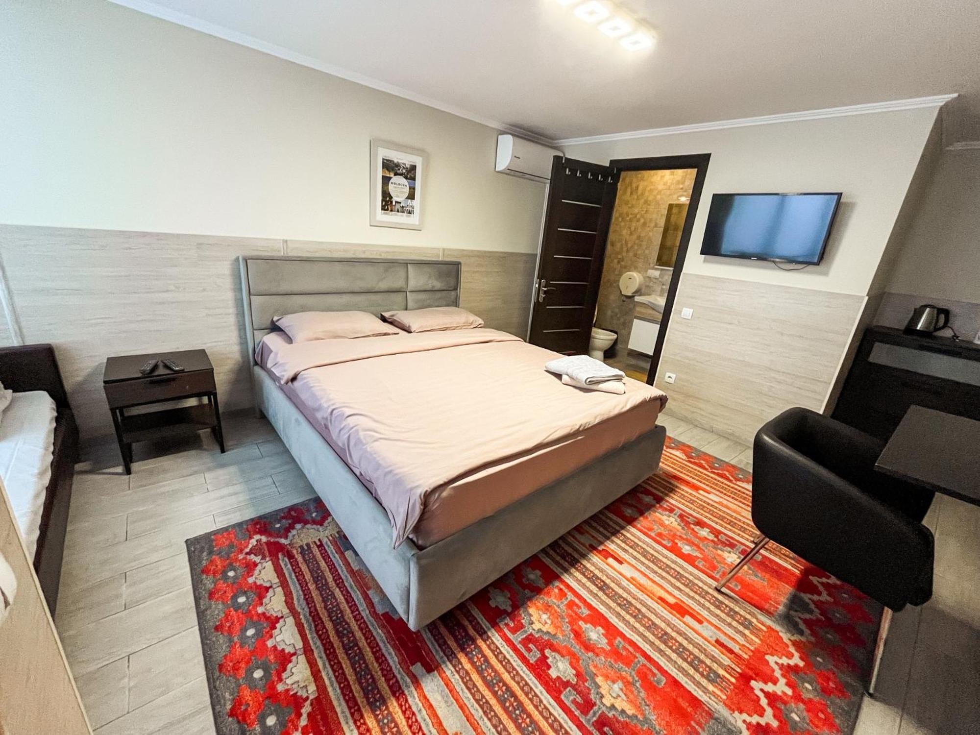 Hotel 77/5 à Chişinău Extérieur photo