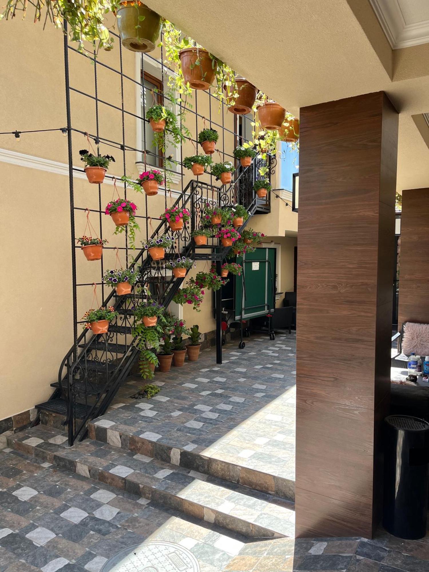 Hotel 77/5 à Chişinău Extérieur photo
