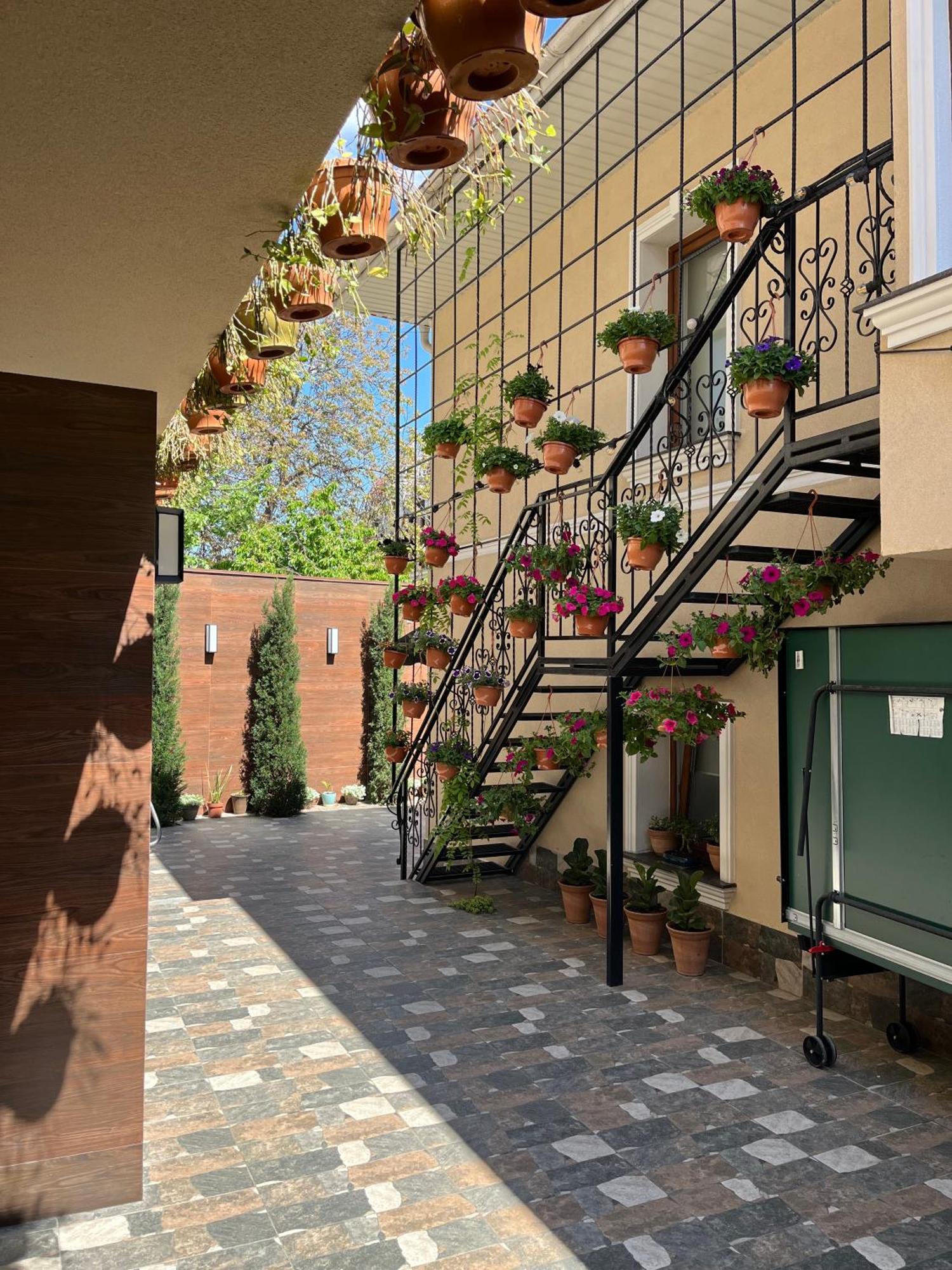 Hotel 77/5 à Chişinău Extérieur photo